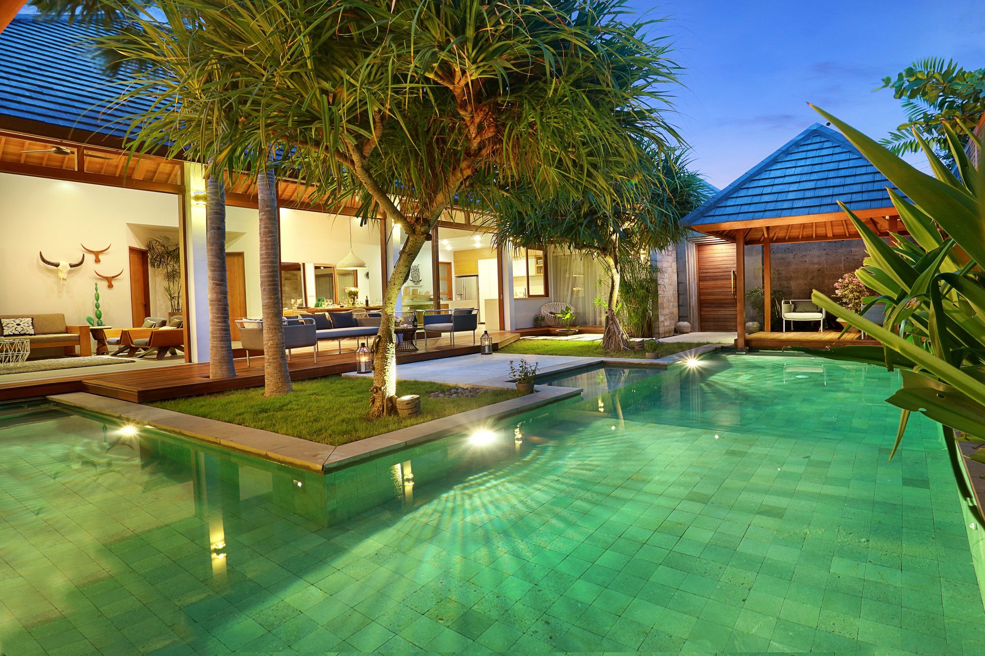 Villa Odyssey Seminyak Buitenkant foto