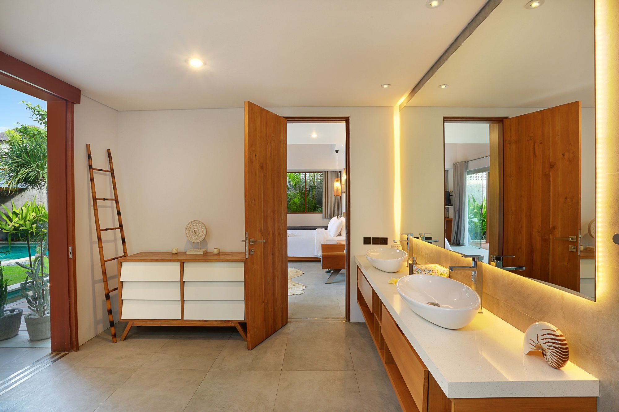 Villa Odyssey Seminyak Buitenkant foto